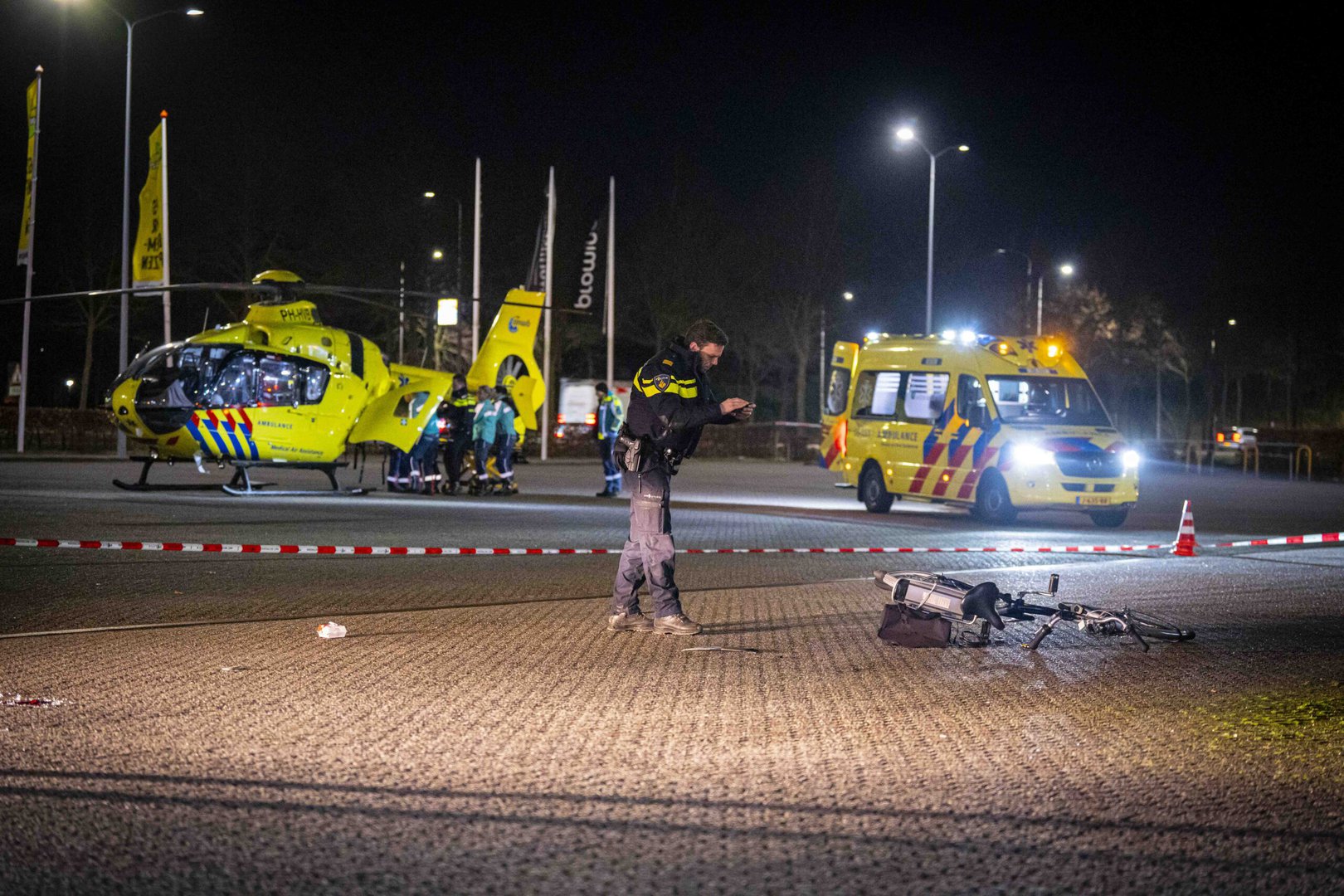 Ernstig gewonde per traumahelikopter naar ziekenhuis na aanrijding