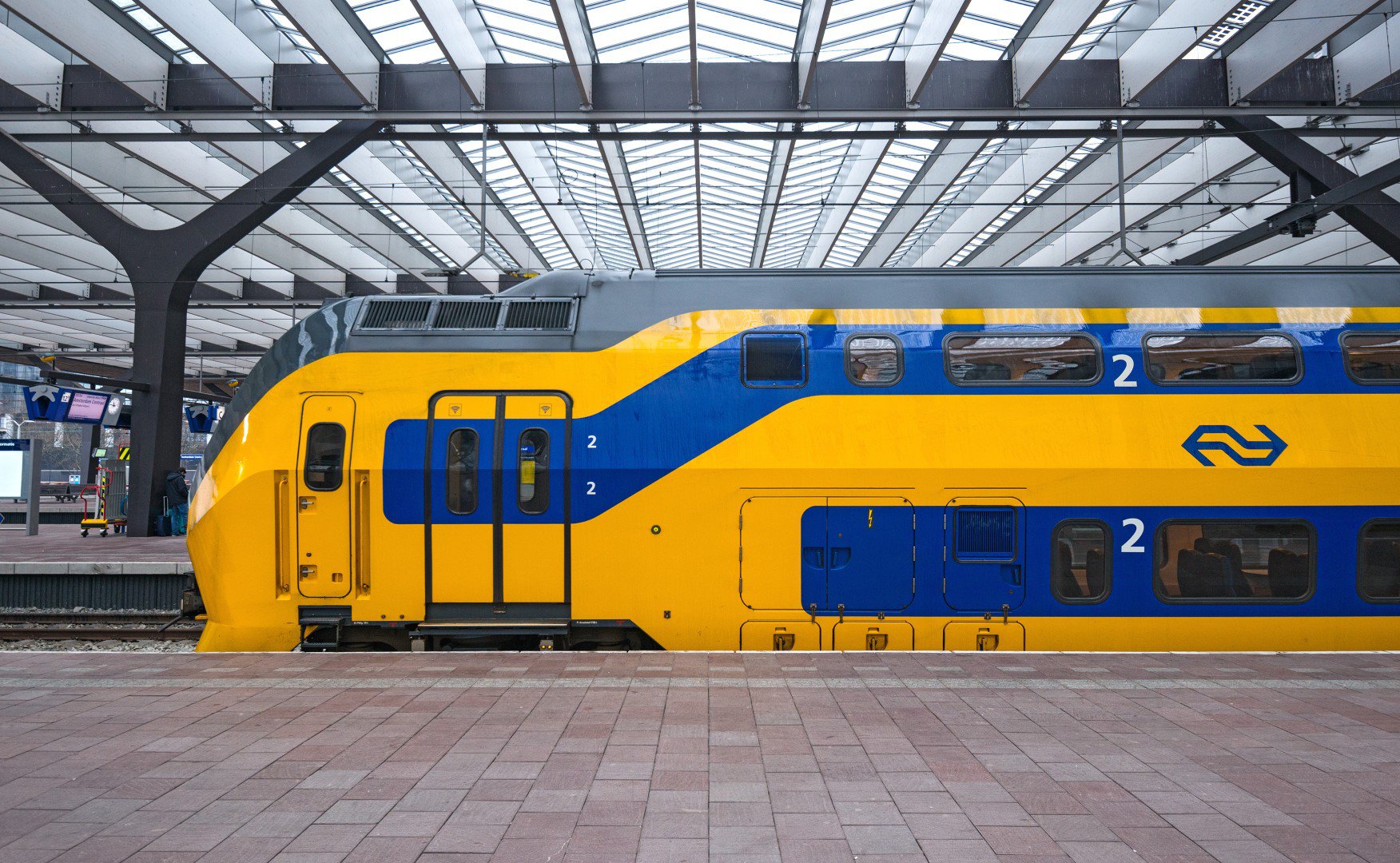 15-jarige mishandeld op station Doetinchem, zoekt toevlucht op spoor voor belager