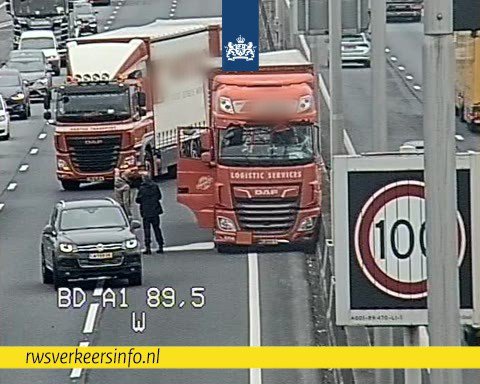 Ongeval met vrachtwagen op de A1 bij Apeldoorn