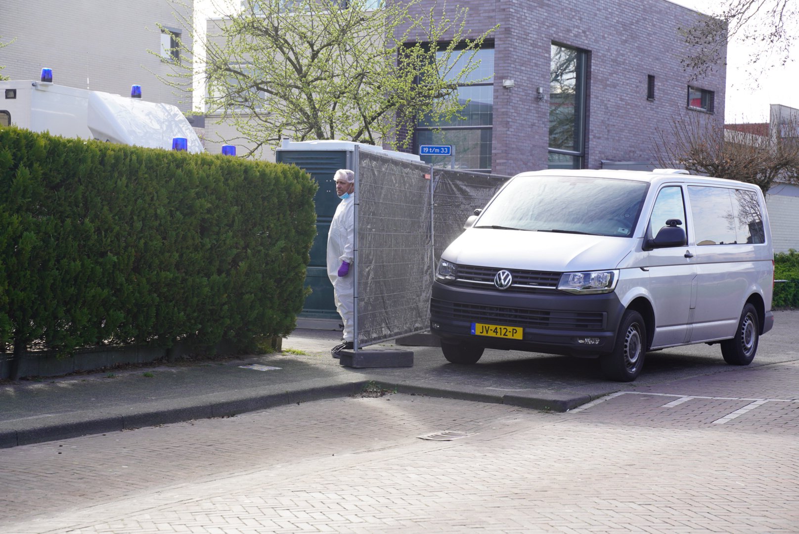 Opnieuw onderzoek bij woning van dood gevonden vrouw