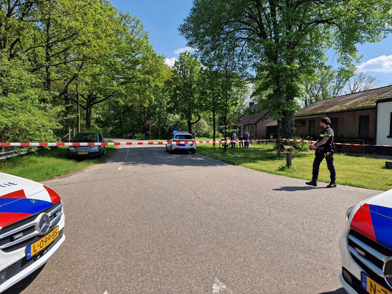 Twee gewonden door steekpartij bij woning