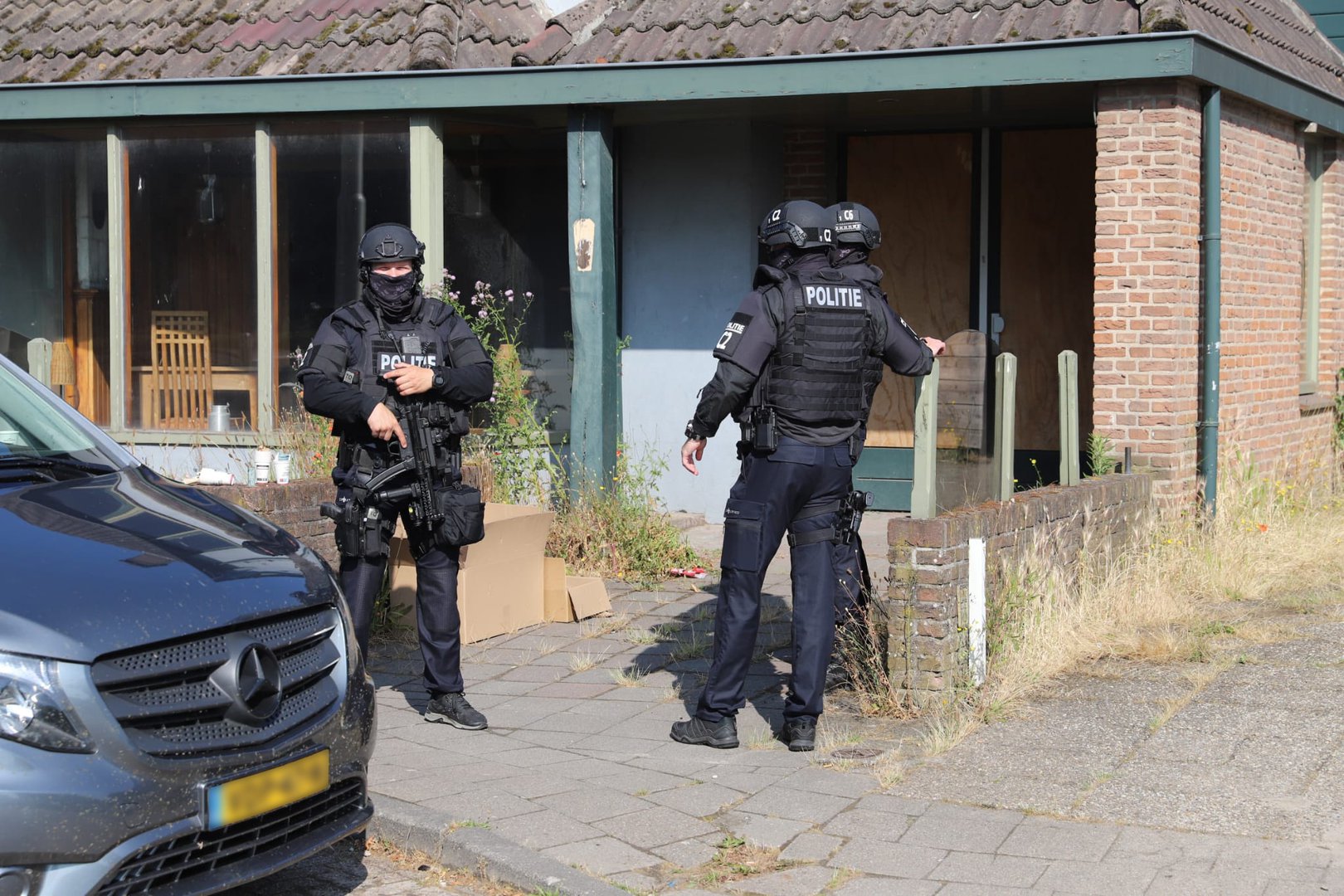 Inval bij de Coffeeshop ’t Klavertje langs de A1