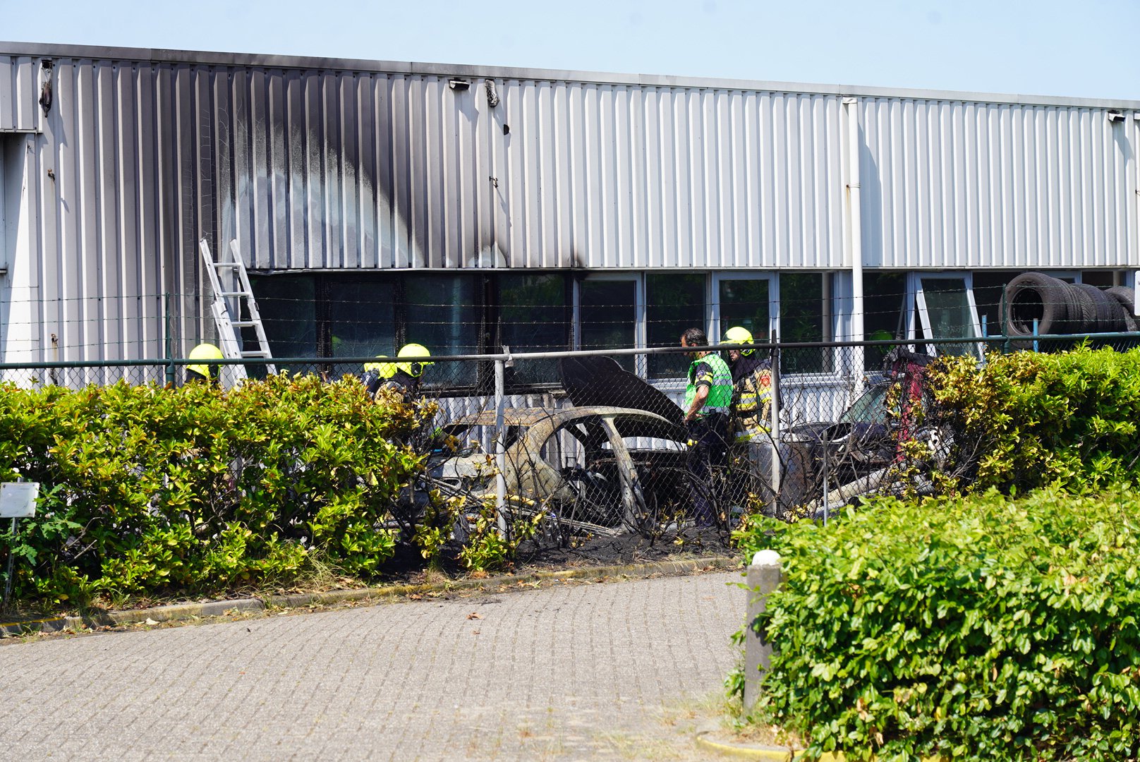 Korte maar felle brand op industrieterrein in Nijmegen