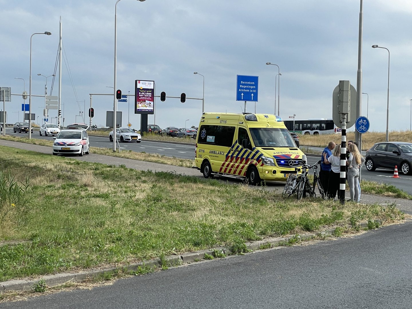 Fietser raakt ernstig gewond; traumahelikopter opgeroepen