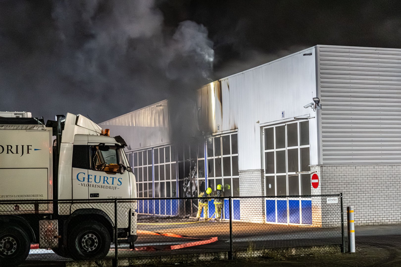 Grote brand Truck Center snel onder controle