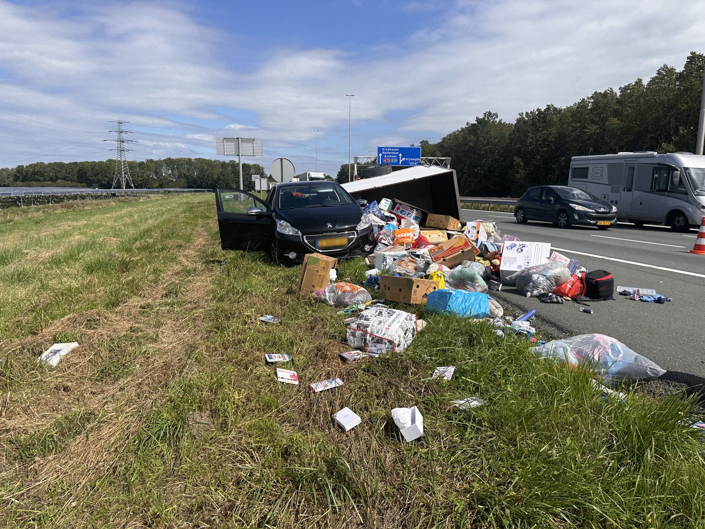 Aanhanger schaart bij ongeluk op A73