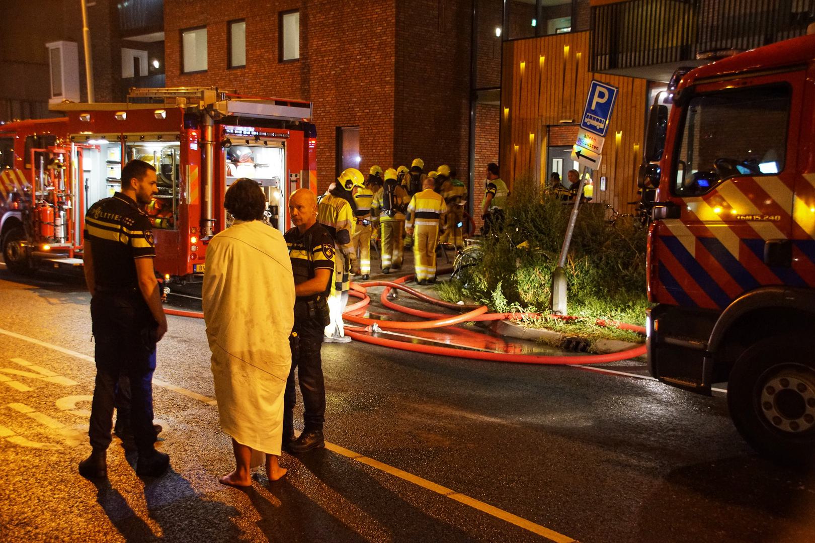 UPDATE Grote brand in Nimbustoren in Nijmegen, acht etages ontruimd