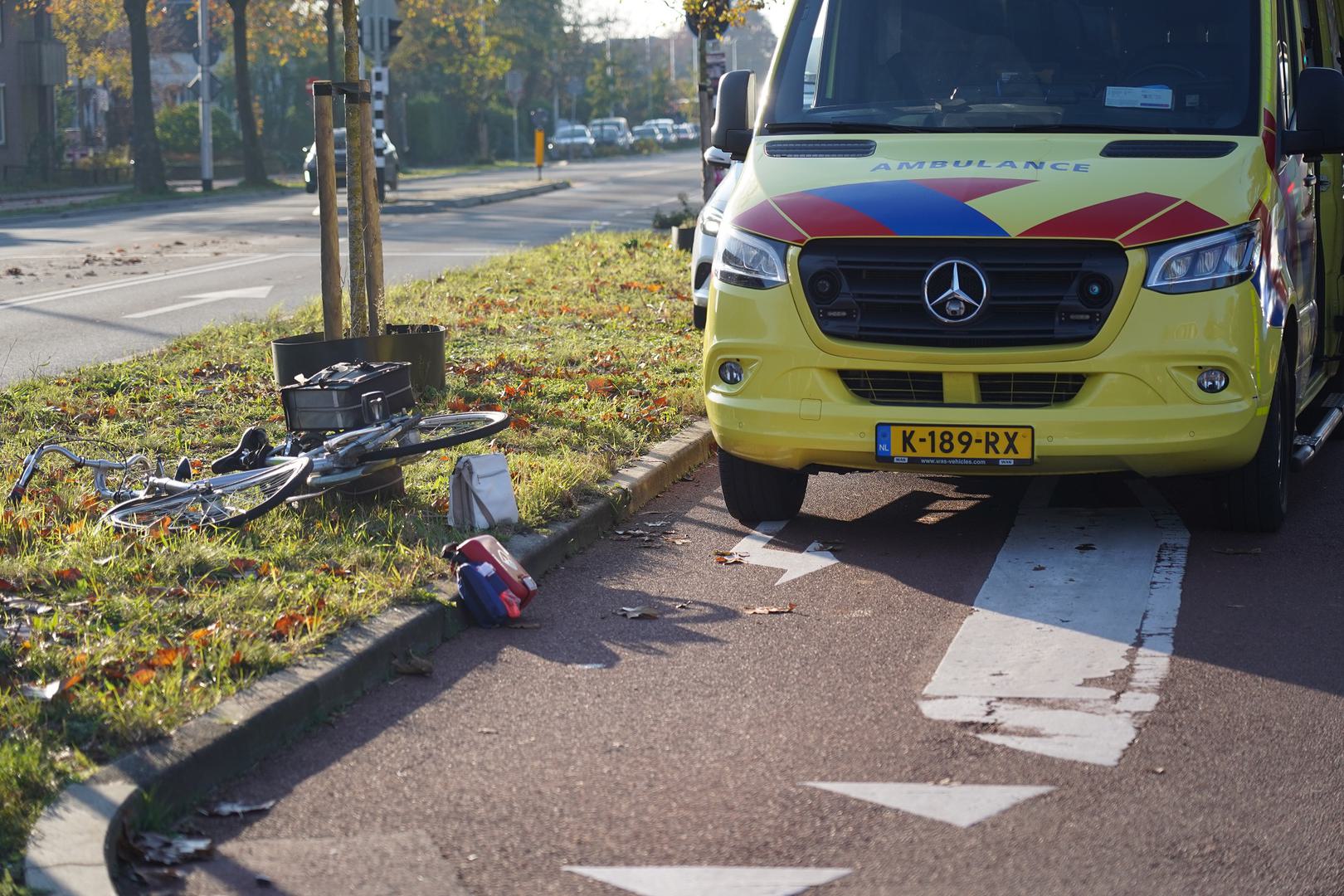 Gewonden na botsing tussen scooter en fietser