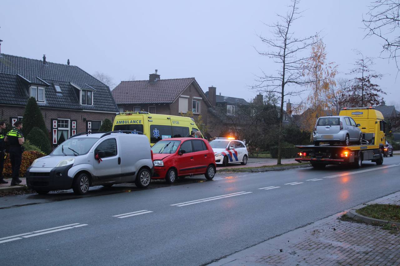 Kettingbotsing met vijf auto’s in Barneveld