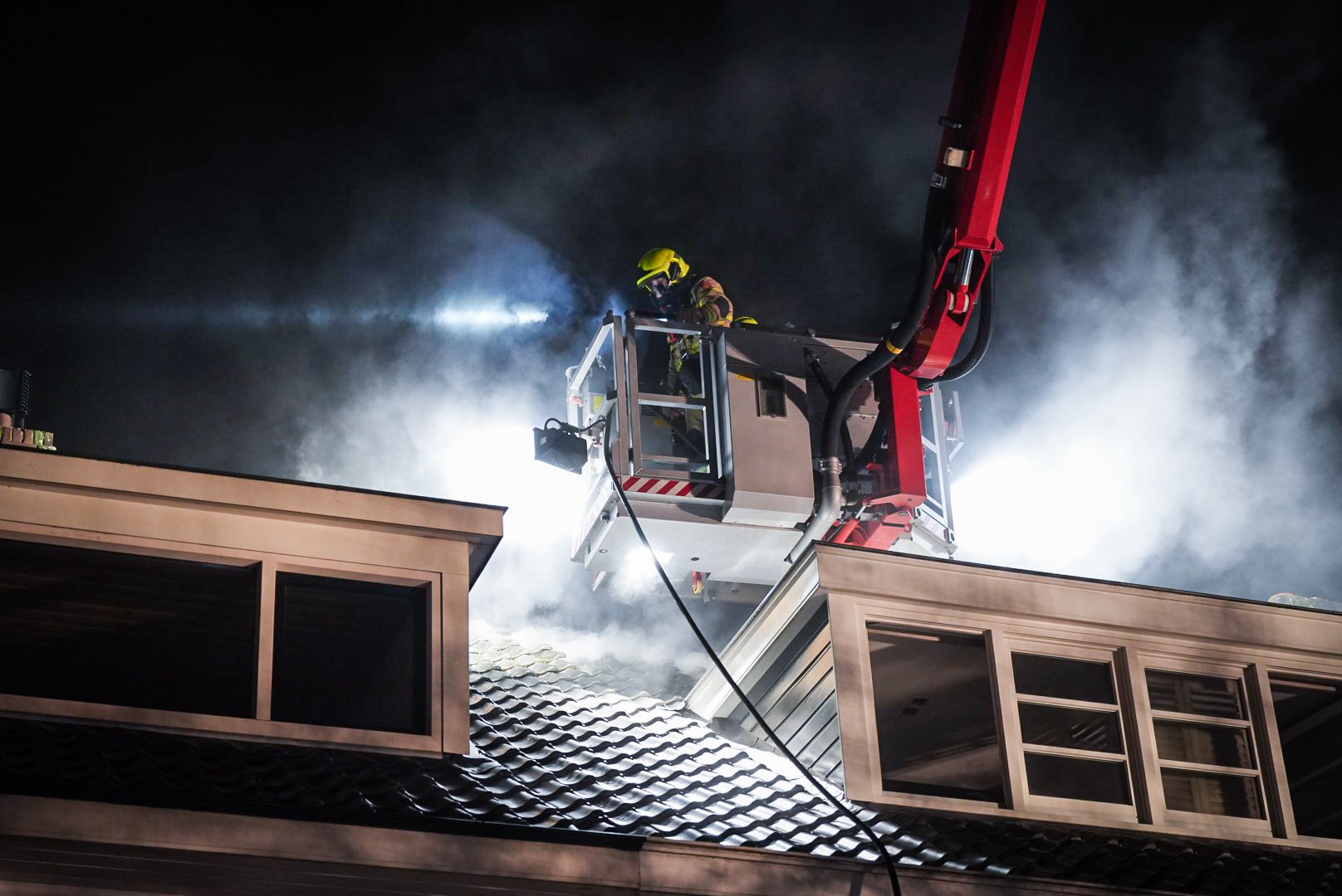 Zolderbrand zorgt voor veel schade in Arnhem