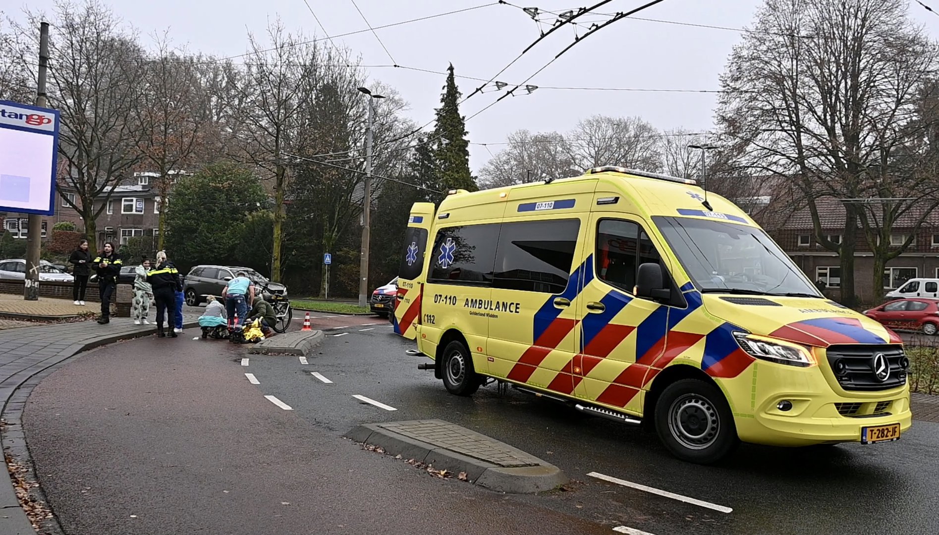 Scholier hard ten val na ongeval op rotonde