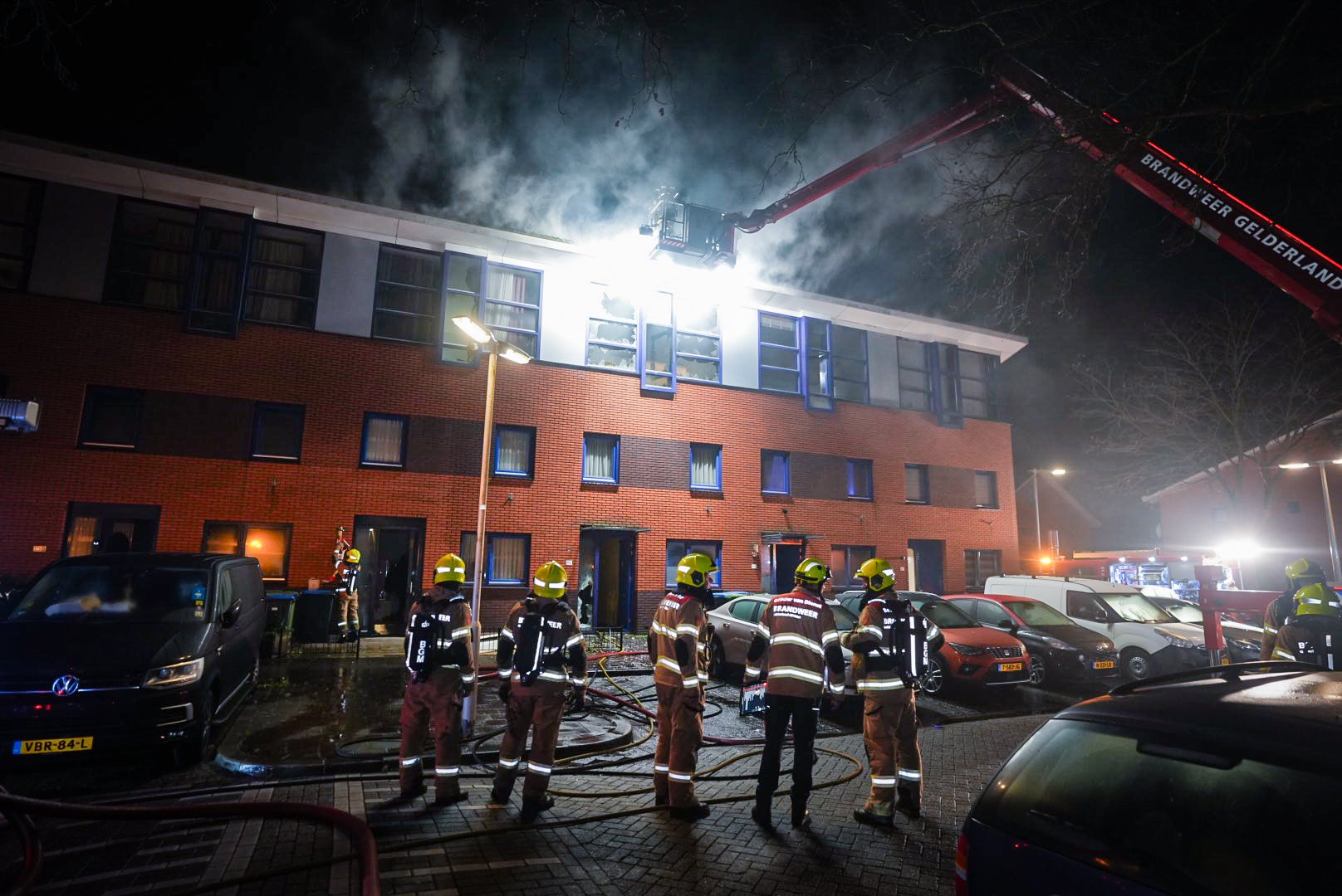 Veel schade door felle woningbrand