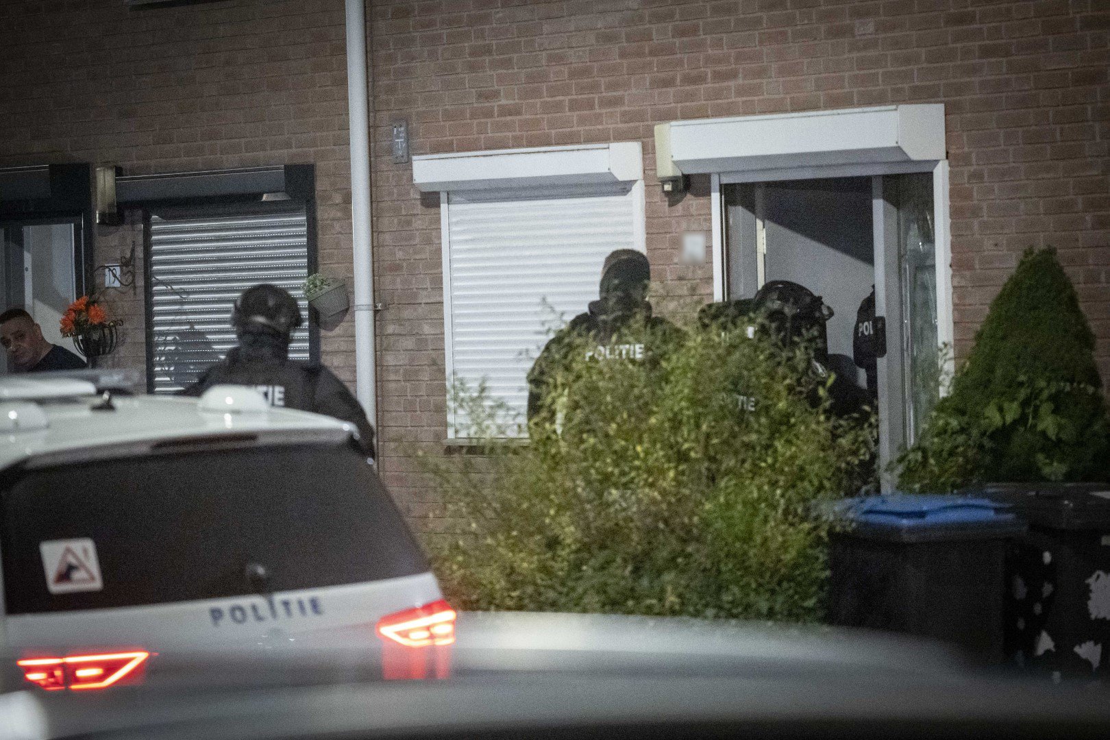 Arrestatie op straat en inval in woning in Arnhem-Zuid