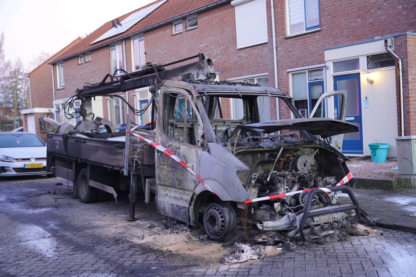 Bakwagen geheel uitgebrand