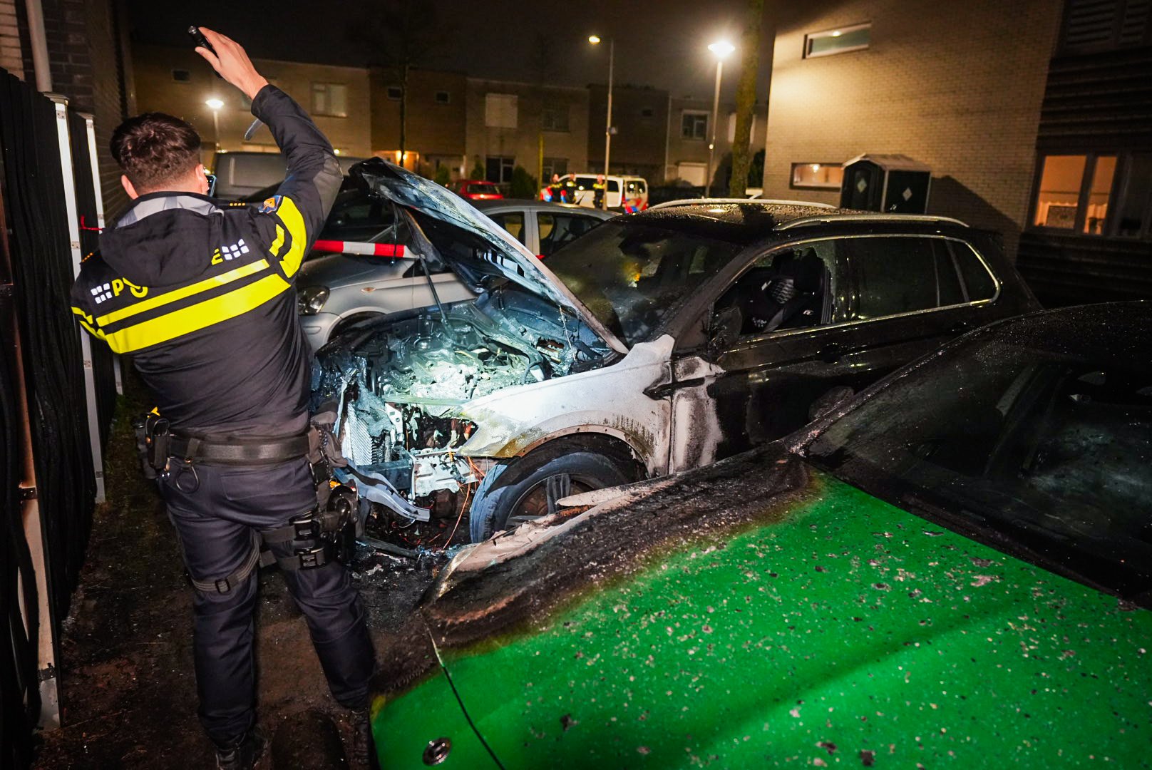 Weer auto’s in lichterlaaie in Arnhem-Zuid