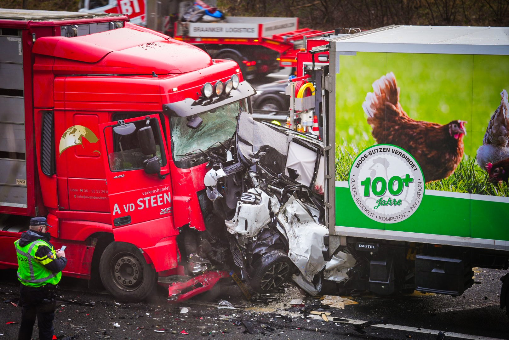 Update: Vrouw (61) overleden bij ernstig ongeval op A50