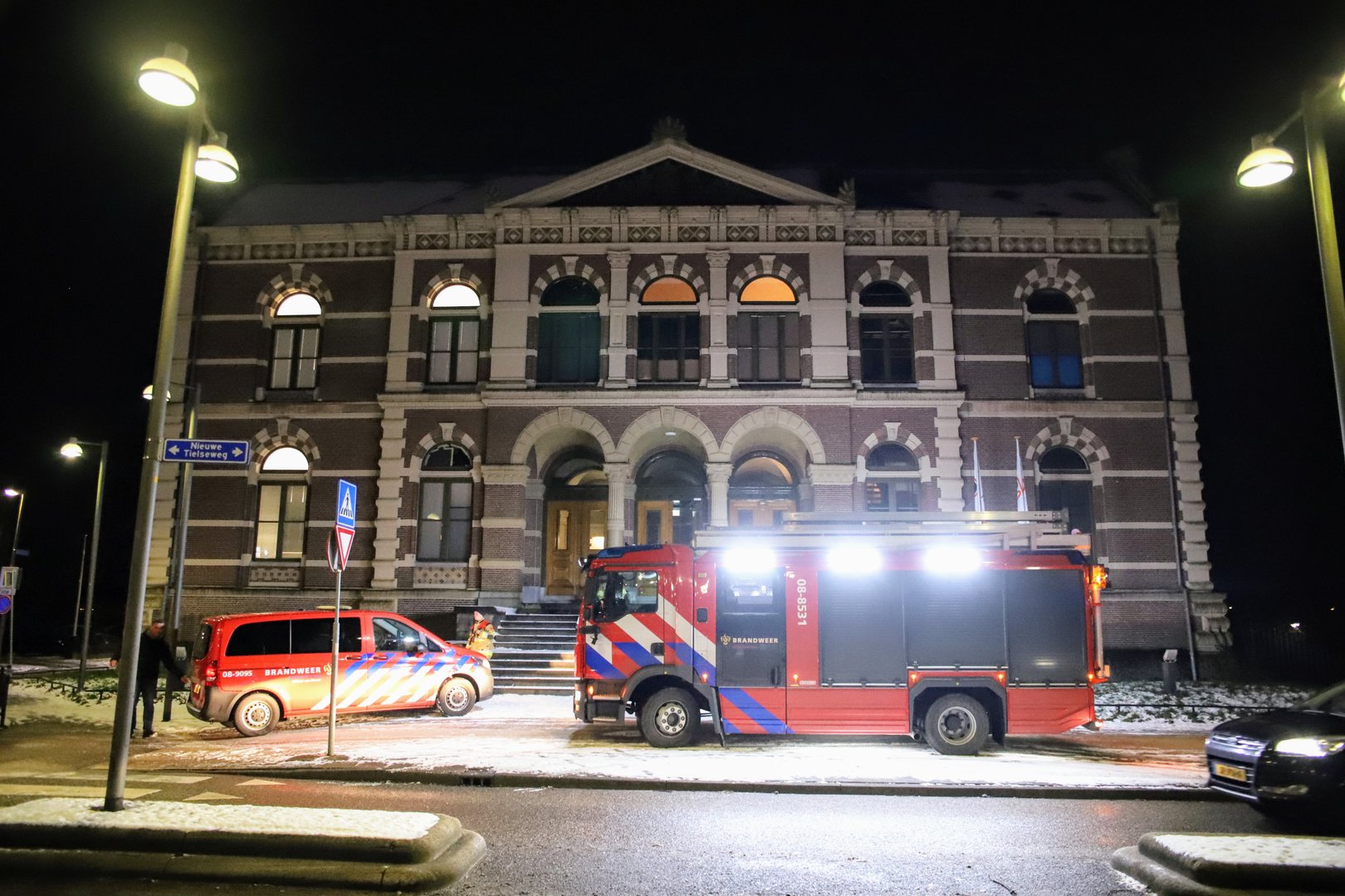 Brandweer rukt uit voor geurprobleem in Tiel