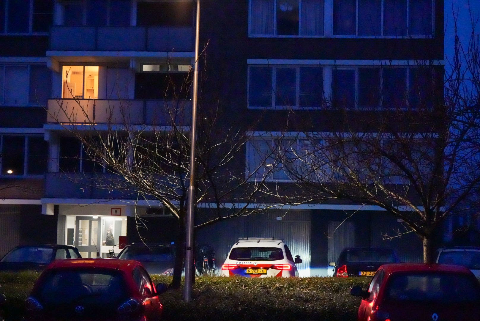 Politie start onderzoek na vondst lichaam in woning