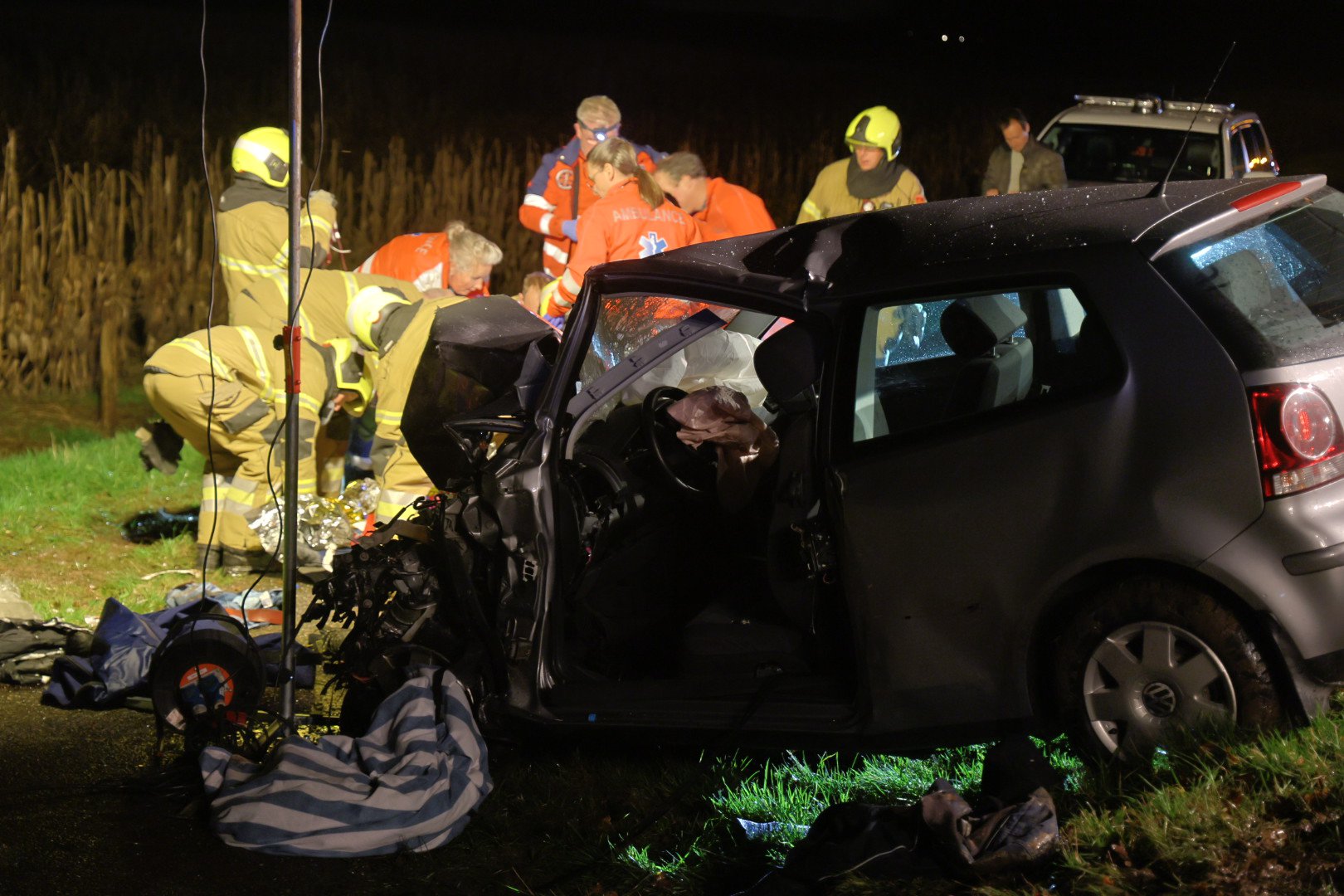 Automobilist (50) overleden na frontale aanrijding met vrachtwagen