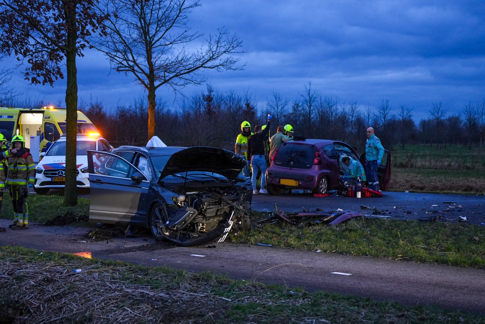 Meerdere gewonden waaronder een kind bij frontale botsing