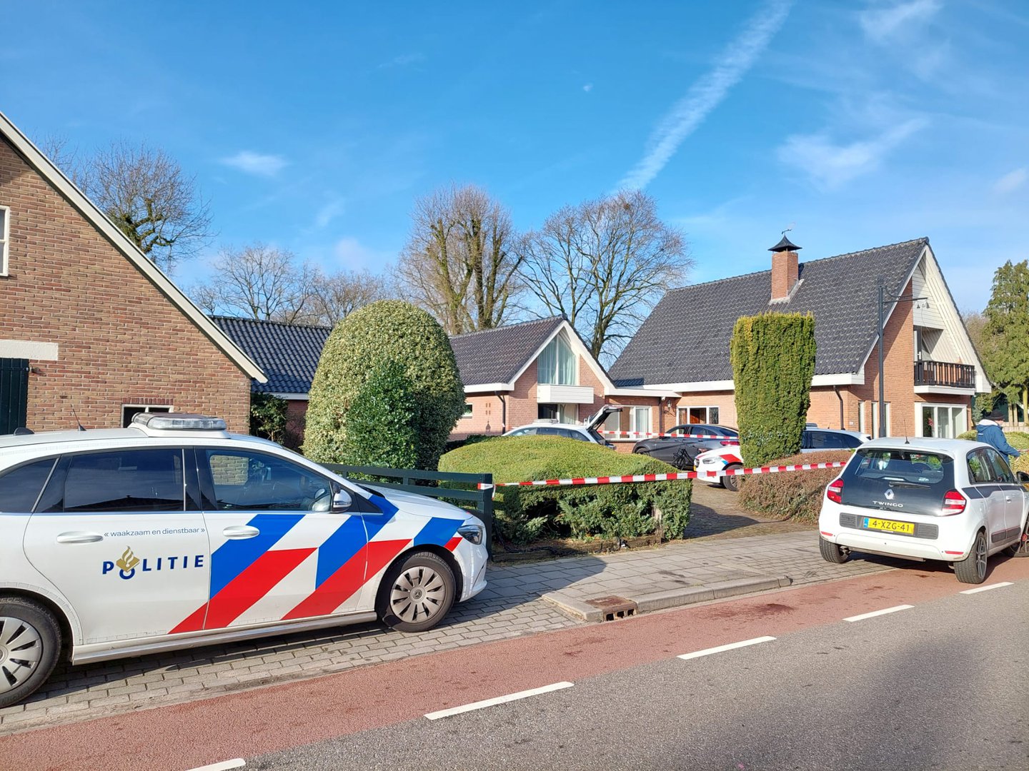 Grote buit na overval op munt-handel, eigenaar pakt honkbalknuppel