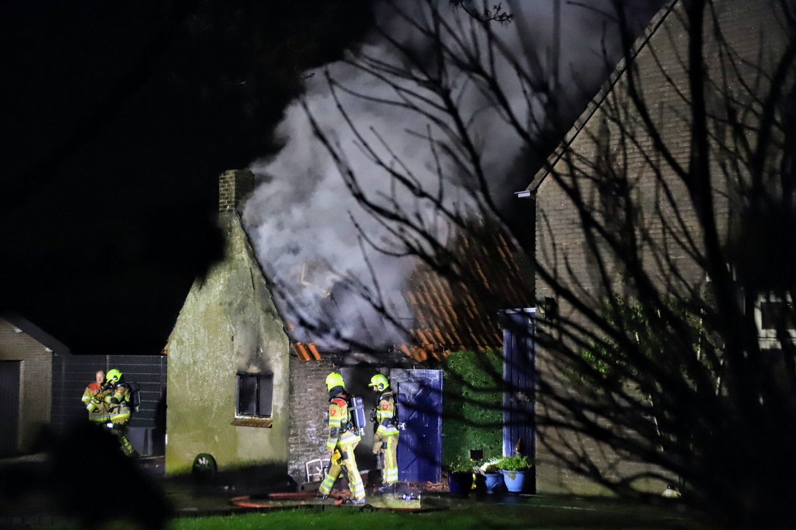 Veel rookontwikkeling door flinke schuurbrand