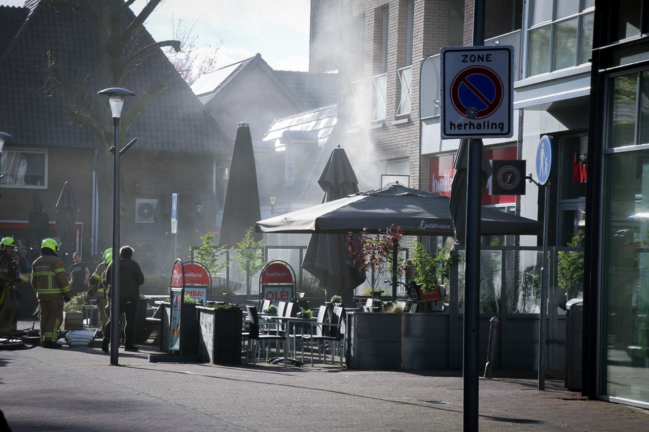 Veel schade door brand in kebabzaak