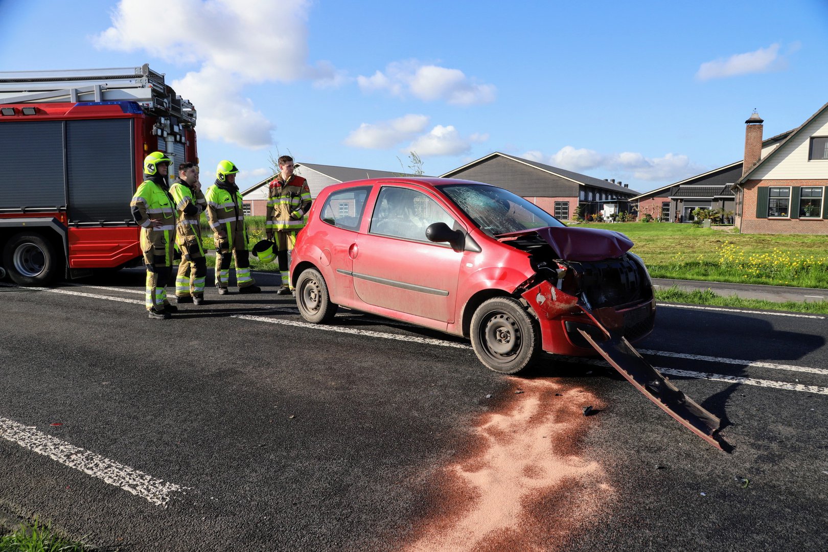 Twee gewonden na kop-staart botsing