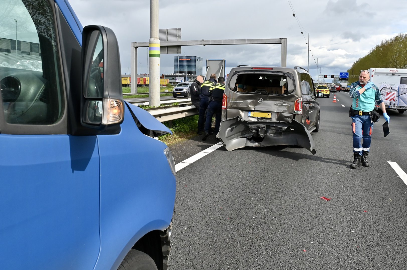 Ruim 8 kilometer file na aanrijding op A12