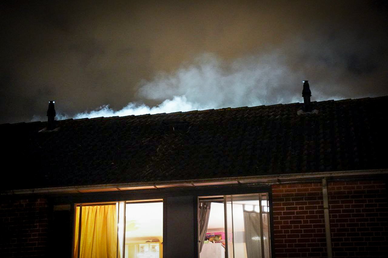 Veel rookontwikkeling door zolderbrand