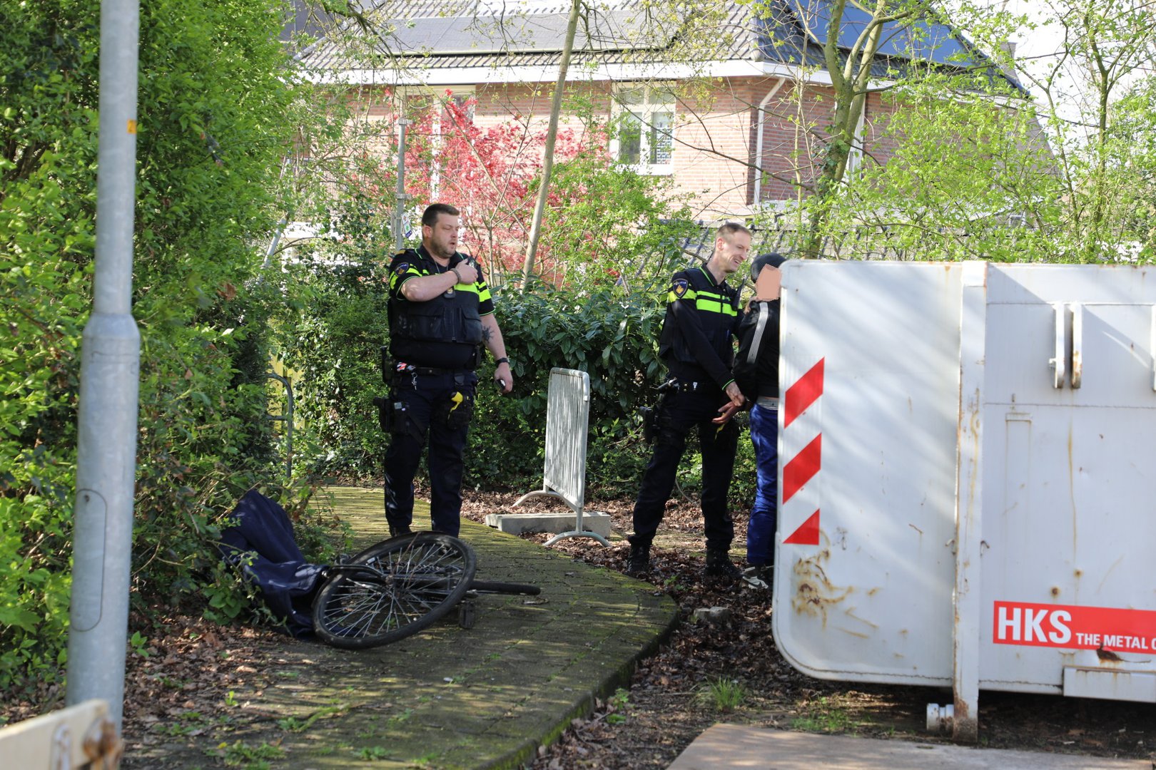 Vandalen aangehouden na zoektocht met politiehelikopter