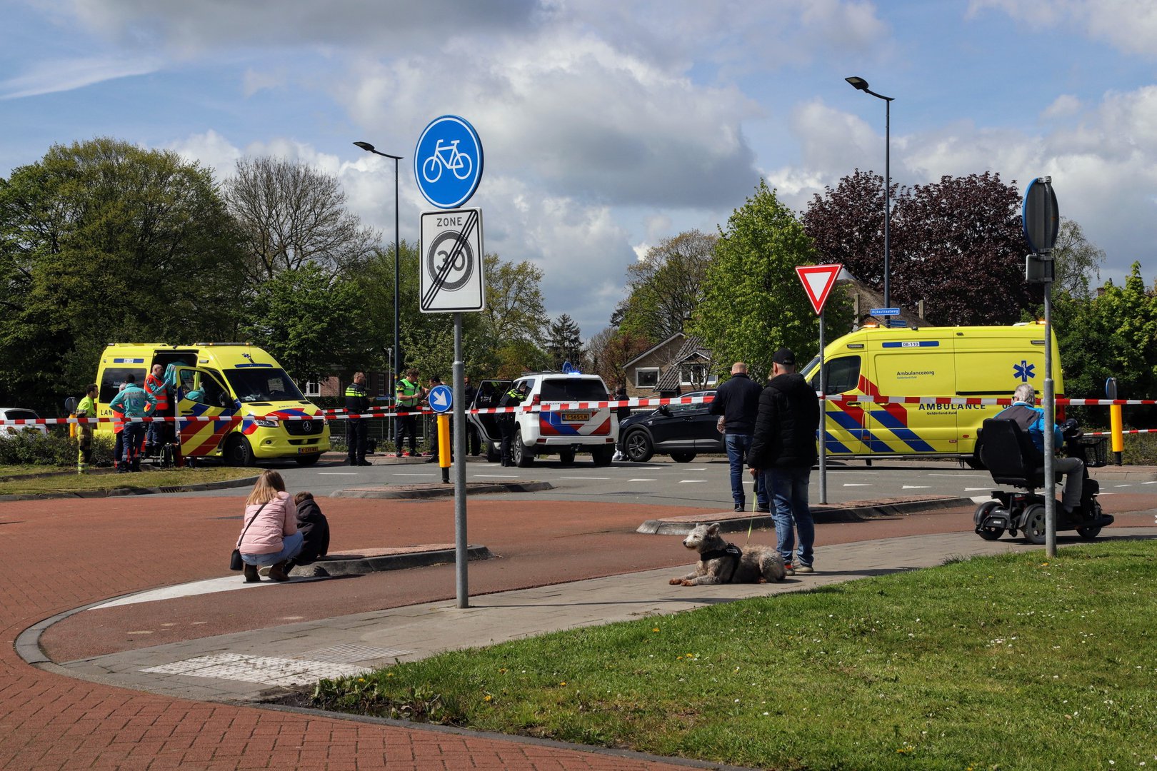 Fietser ernstig gewond na aanrijding op oversteekplaats