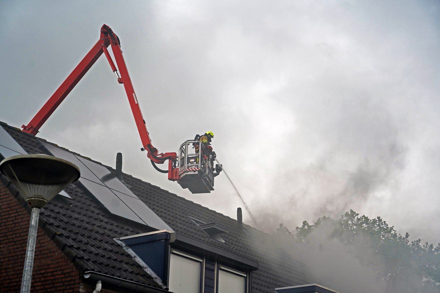 Forse schade na brand door blikseminslag