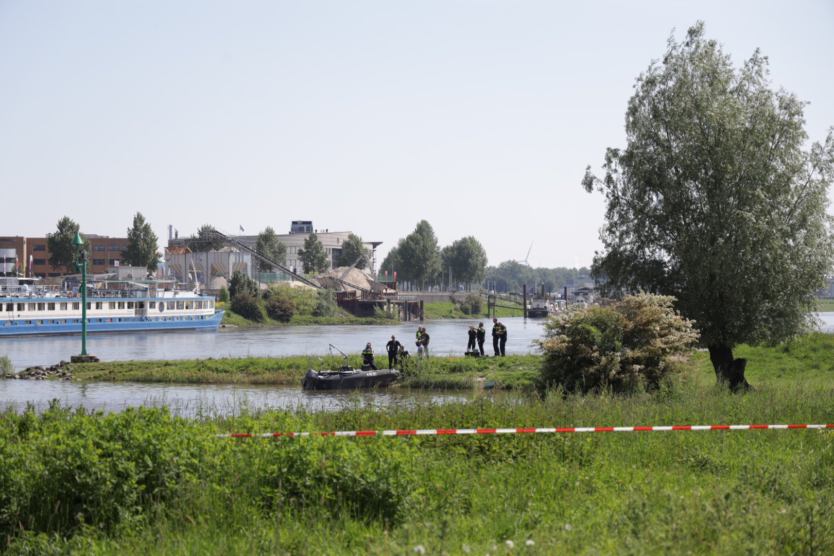 Lichaam van man gevonden bij zoektocht in Rijn