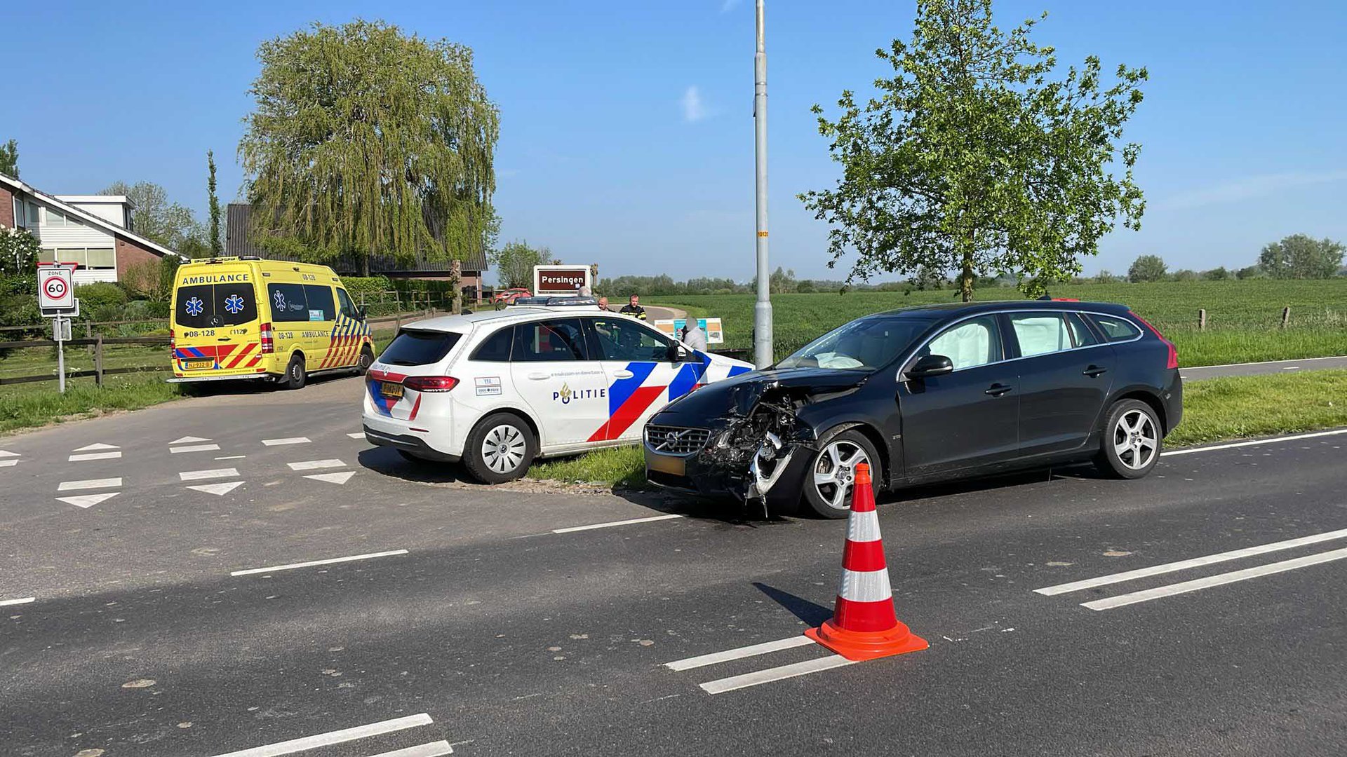 Bestuurster rijdt door na ongeval: moest eerst hond uitlaten