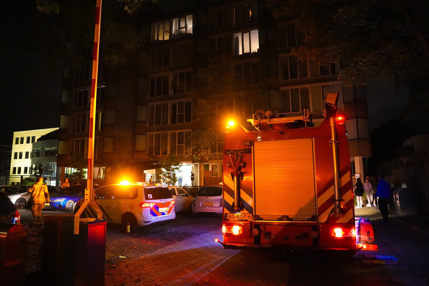 Slapende bewoner gewekt door rookmelder tijdens woningbrand