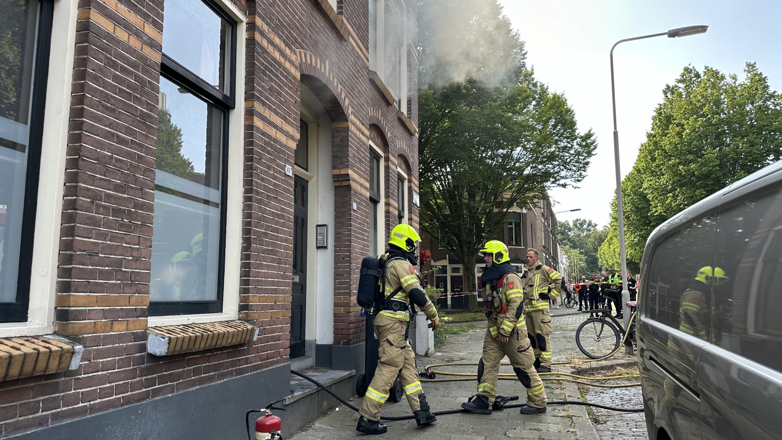 Veel schade na woningbrand in Arnhem