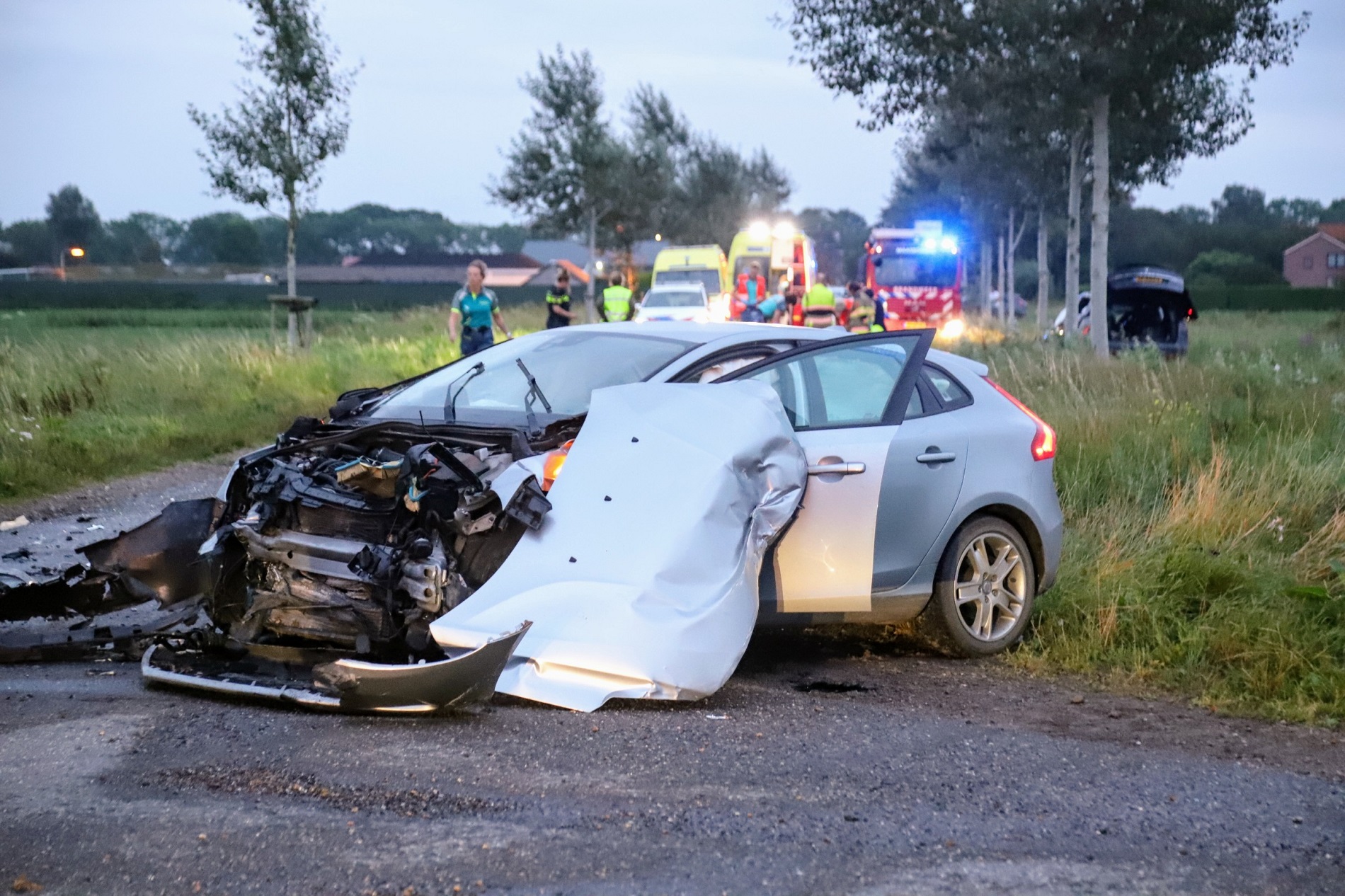 Twee auto’s botsen: vijf gewonden, onder wie drie kinderen