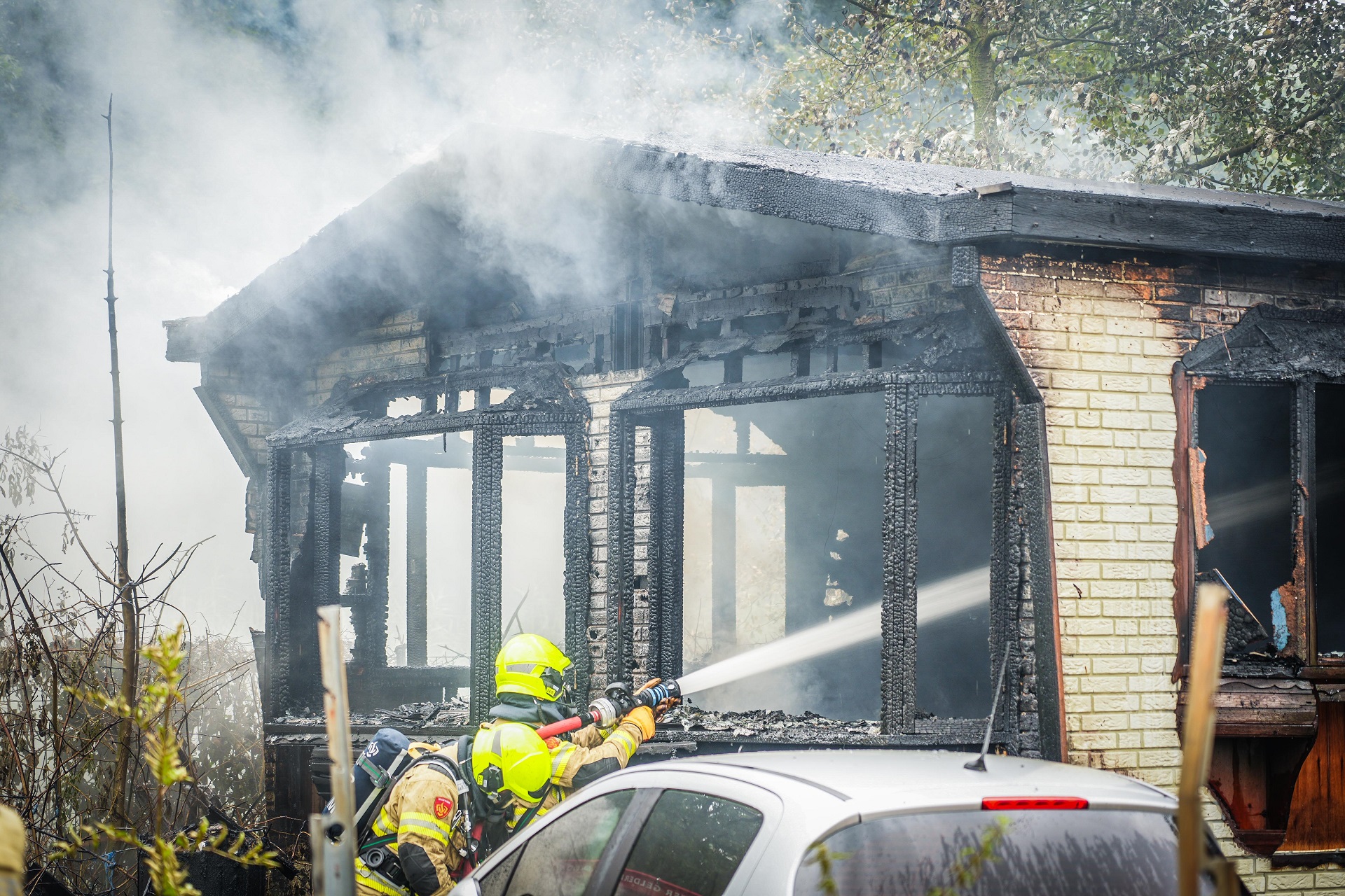 Woonwagen door brand verwoest, oorzaak onbekend