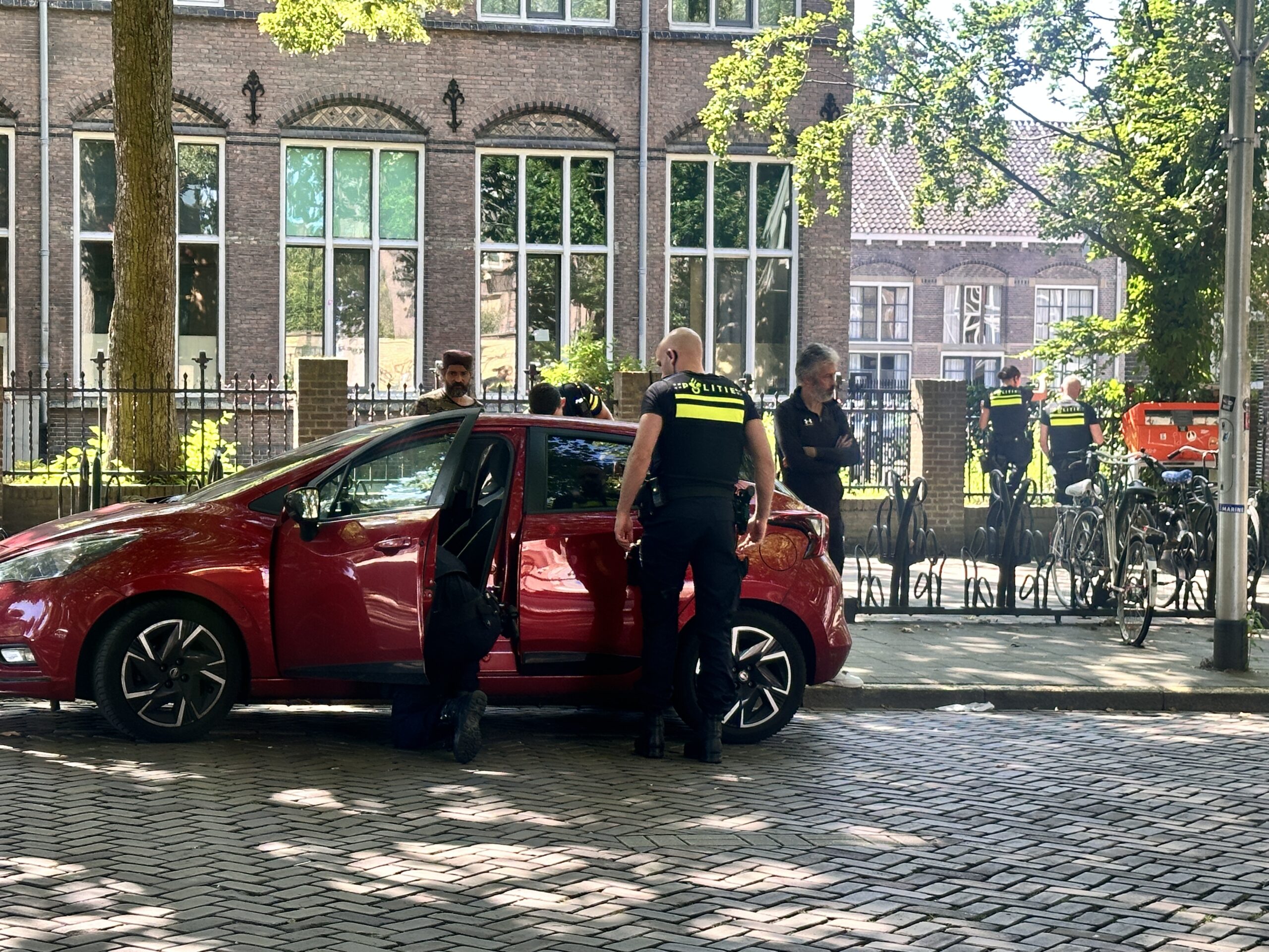 Grote politie inzet na melding van man met bijl