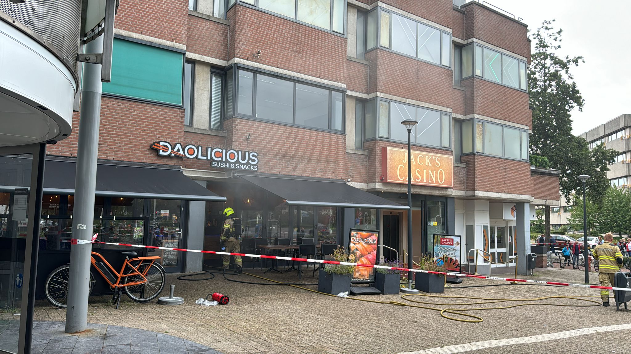 Brand bij winkelcentrum Kronenburg Arnhem