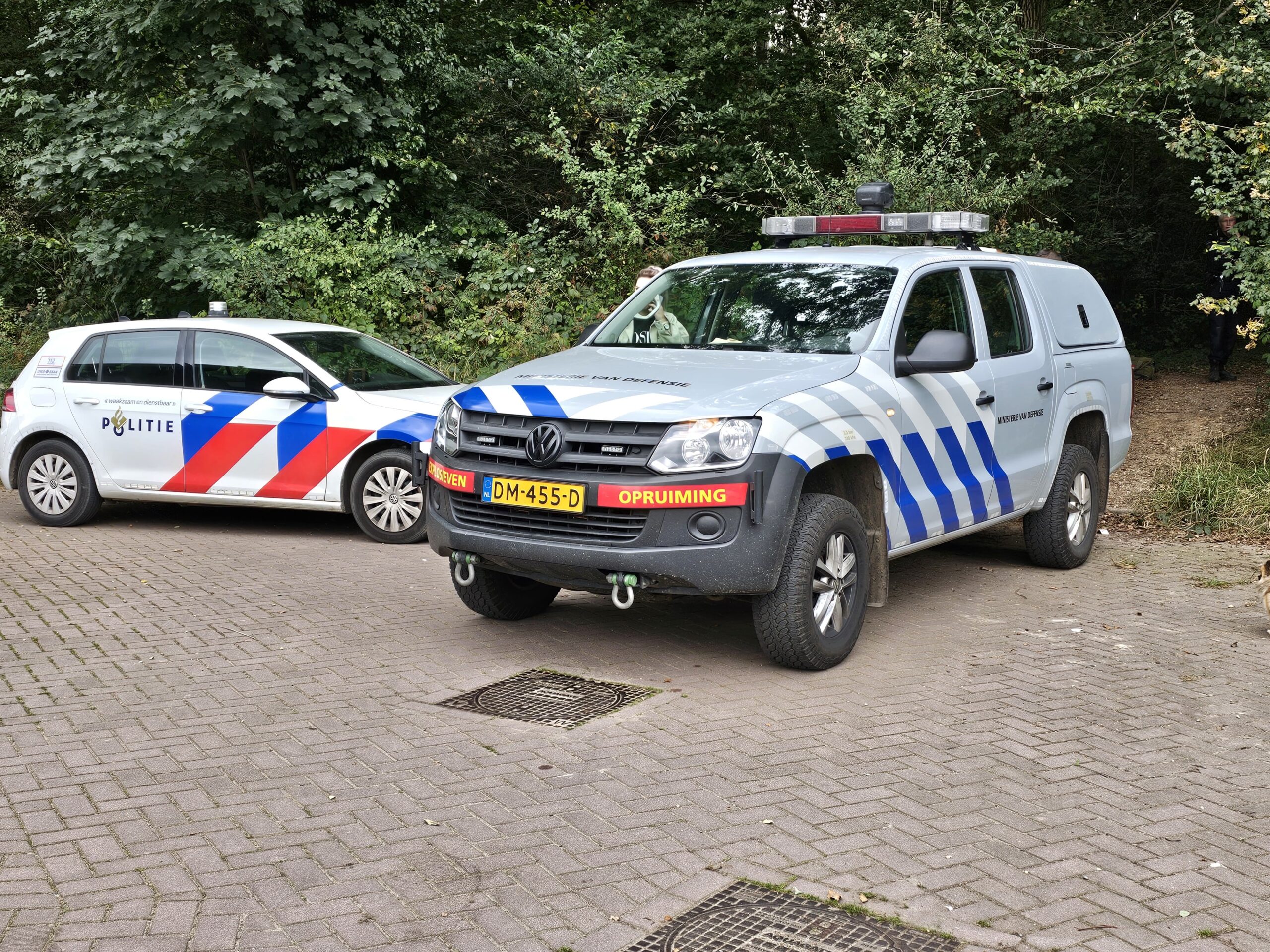 Kinderen vinden granaat in het bos