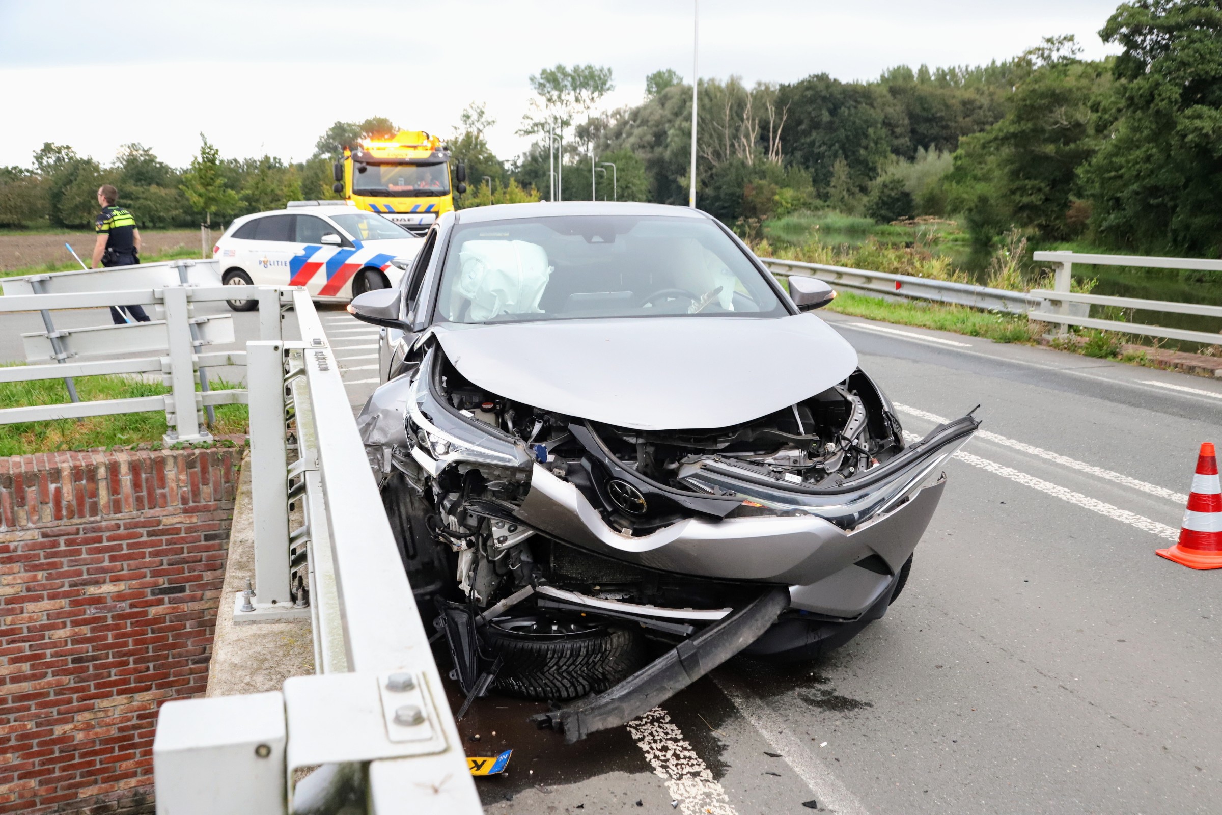 Personenauto’s botsen na voorrangsfout