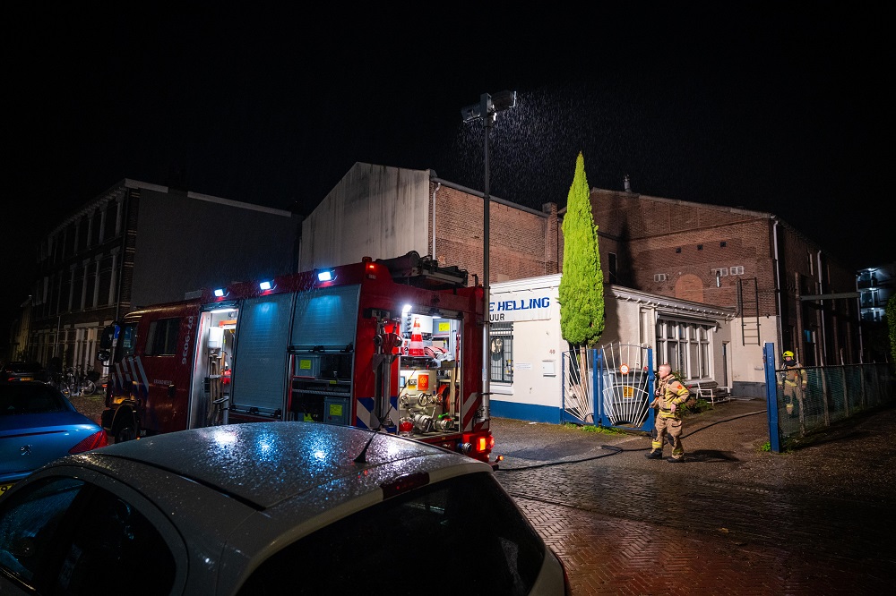 Brandweer ingezet na brandmelding op terrein van De Helling