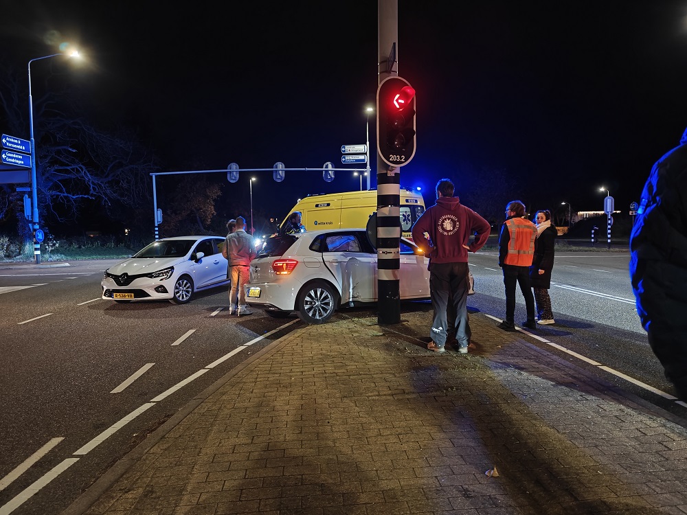 Forse schade na ongeval tussen twee auto’s