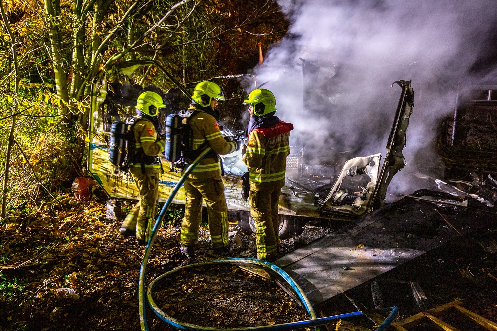 Caravan door brand verwoest, niemand gewond