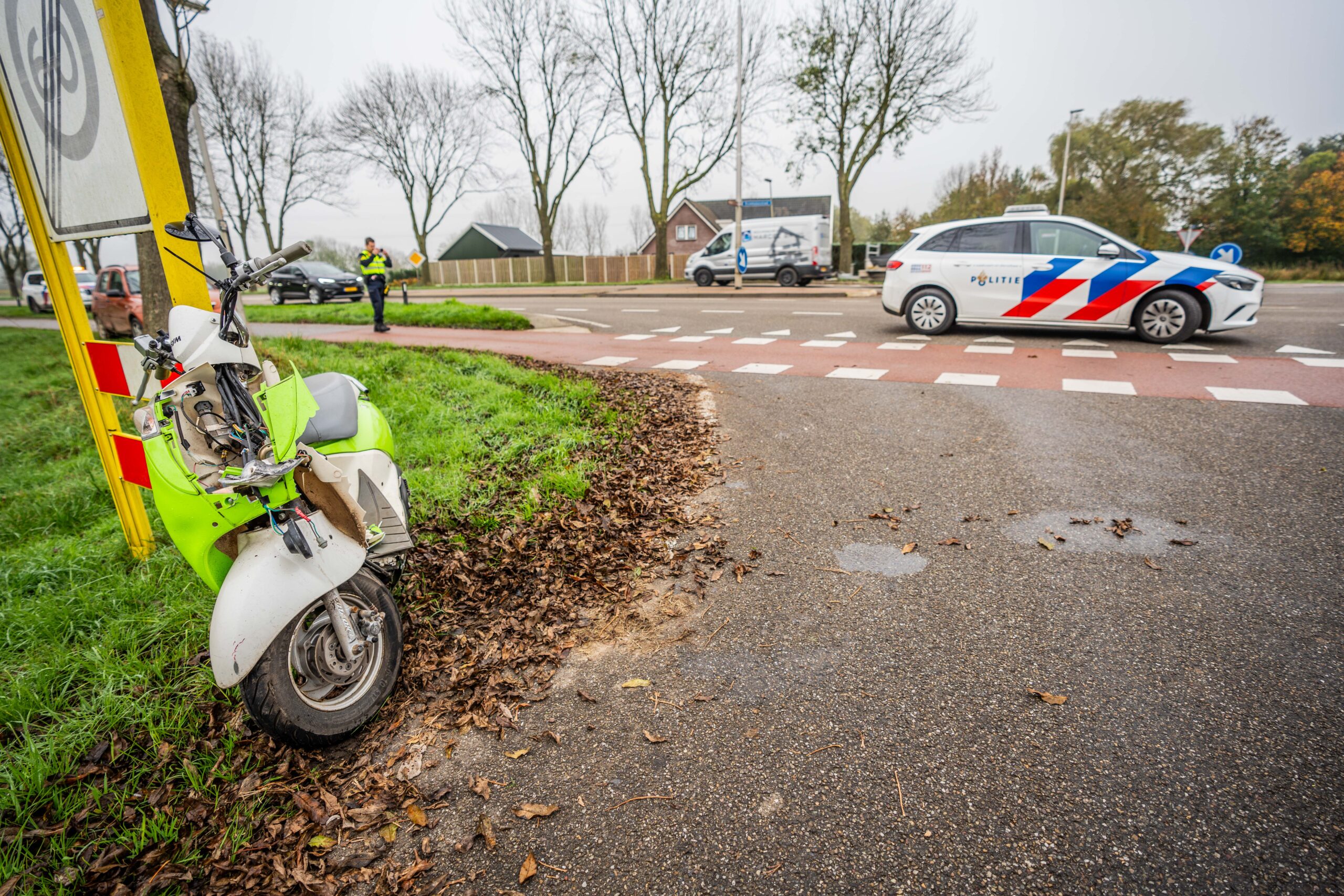 Scooterrijdster gewond bij aanrijding