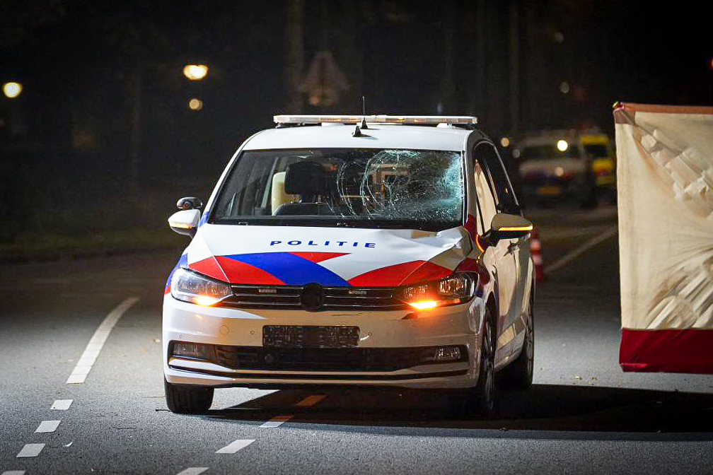 Fietser raakt zwaargewond bij aanrijding met politiewagen