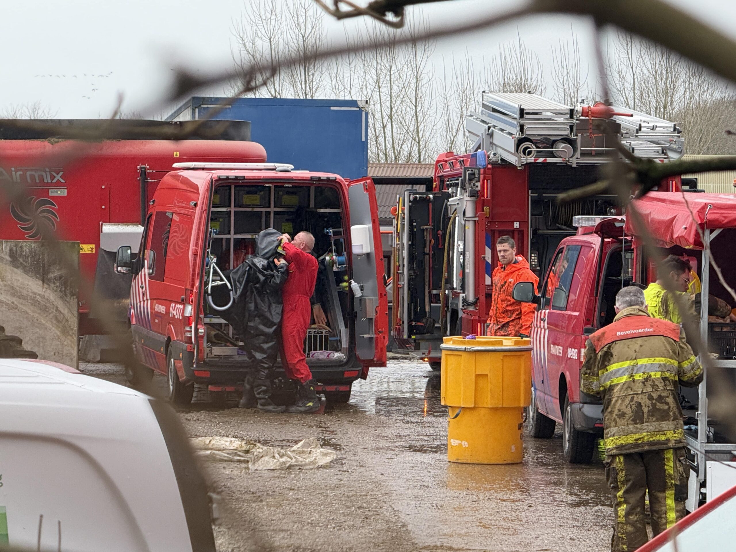 Vloer van koeienstal ingezakt