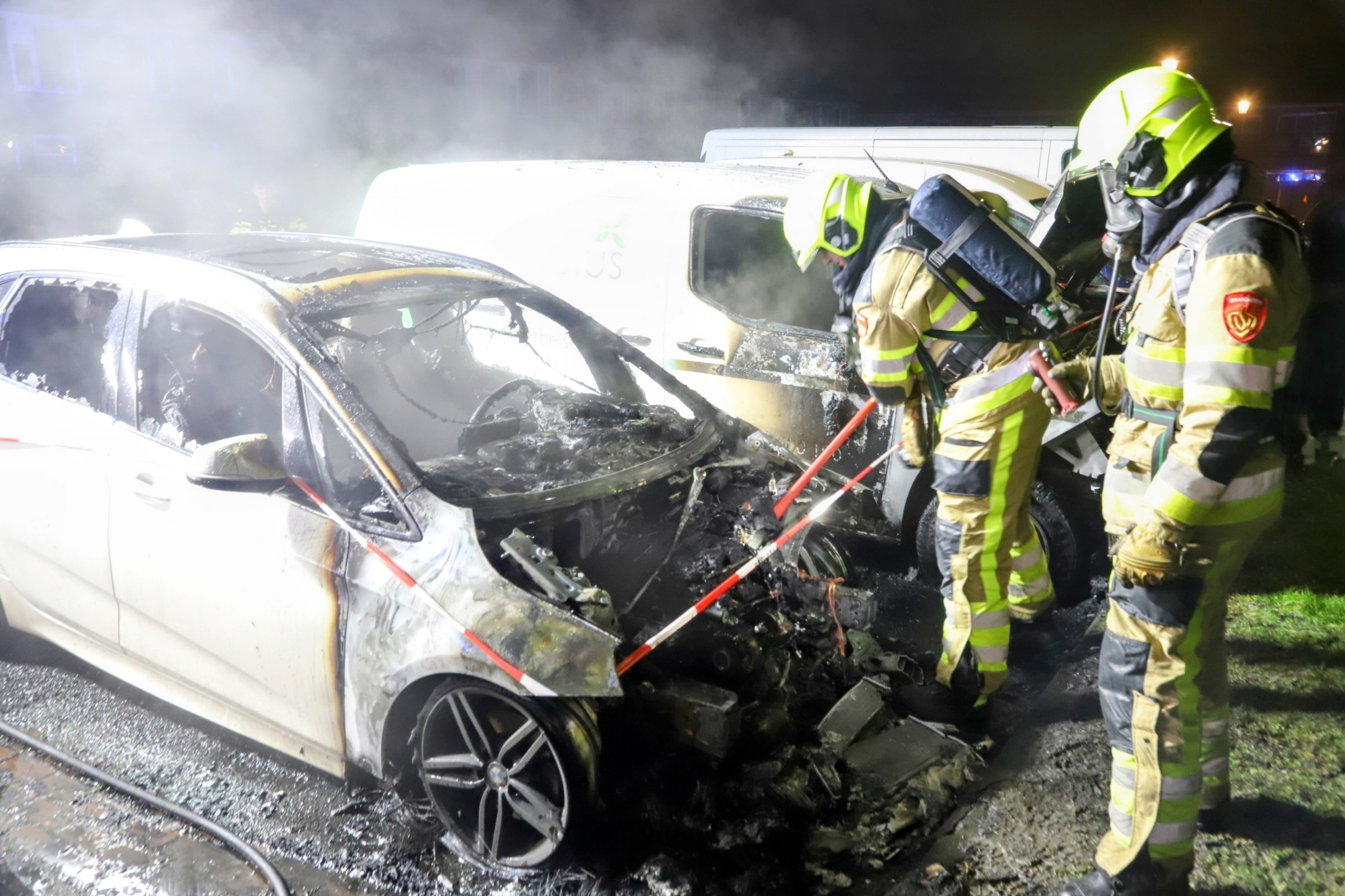 Auto’s uitgebrand, politie onderzoekt oorzaak